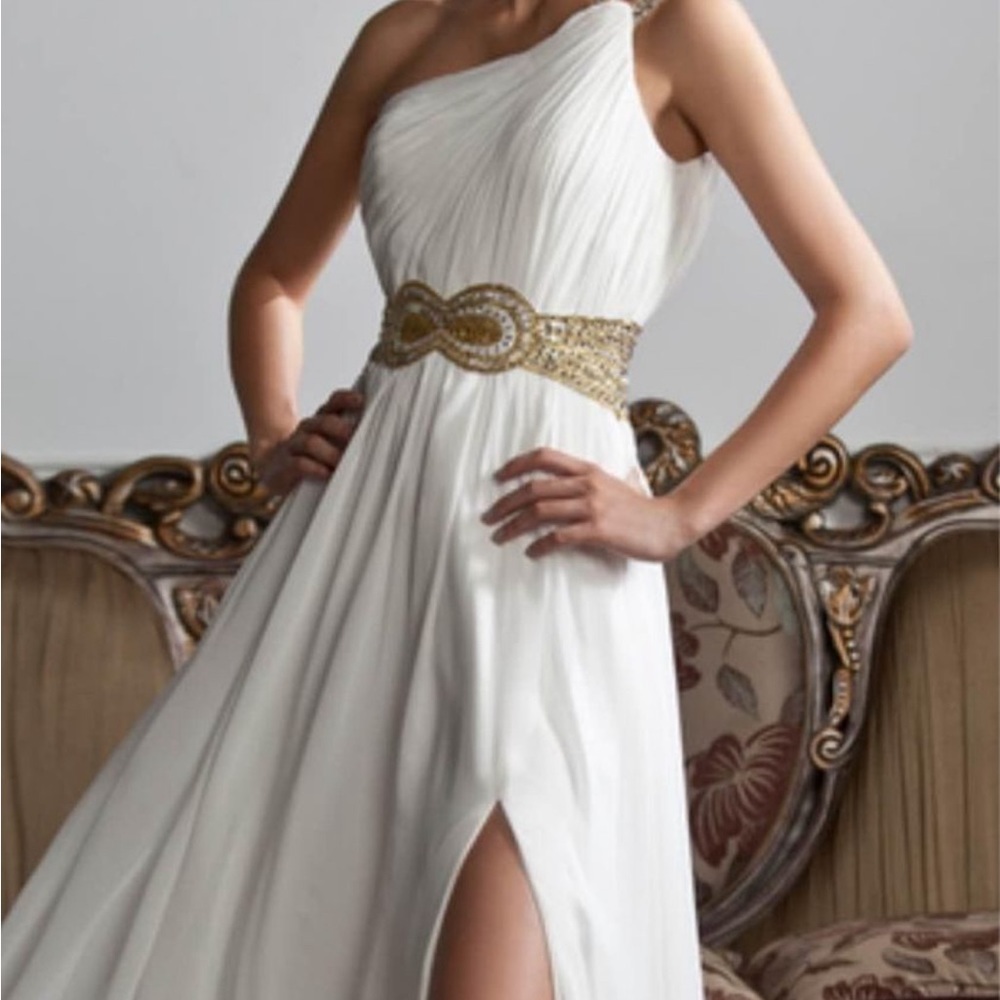 JJ’s House. Beautiful Goddess style dress